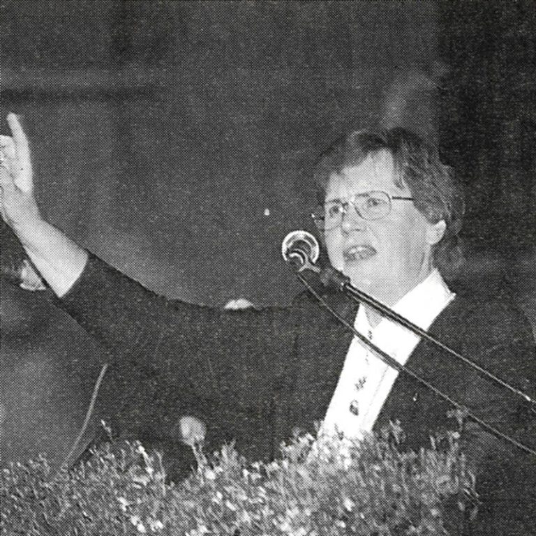 Helena Penttila-800px_Hameenlinna_kesajuhlat-2000